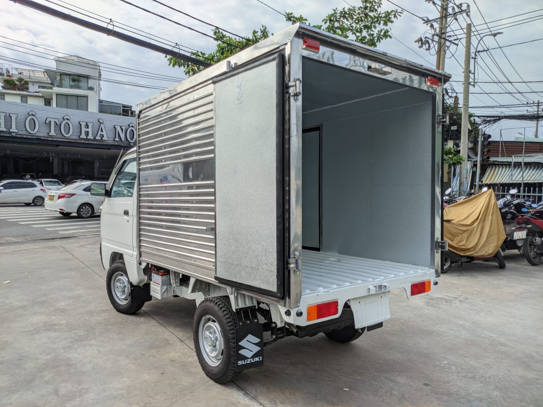 Xe tải Suzuki 500kg thùng kín đuôi xe